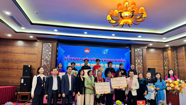 Hội viên phụ nữ xã tham gia ngày Phụ nữ khởi nghiệp năm 2025