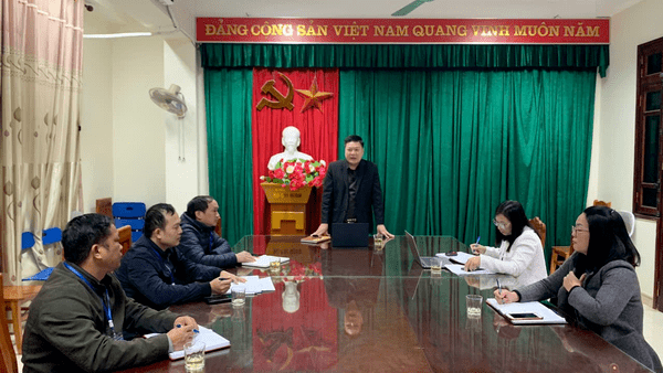 Bí thư Đảng ủy xã Thất Khê làm việc với Trung tâm Phục vụ hành chính công