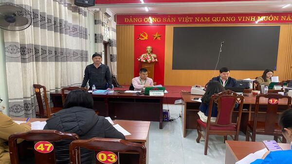 Phòng giao dịch NHCSXH Tràng Định tổ chức thực hiện phiên giao dịch định kỳ hàng tháng tại điểm giao dịch Thất Khê